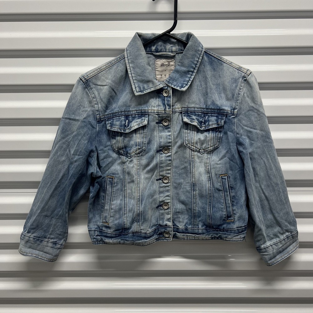 Denim Co Trucker Jacket Size‎ 10 Women Blue Light Wash Denim Button Front Coat
